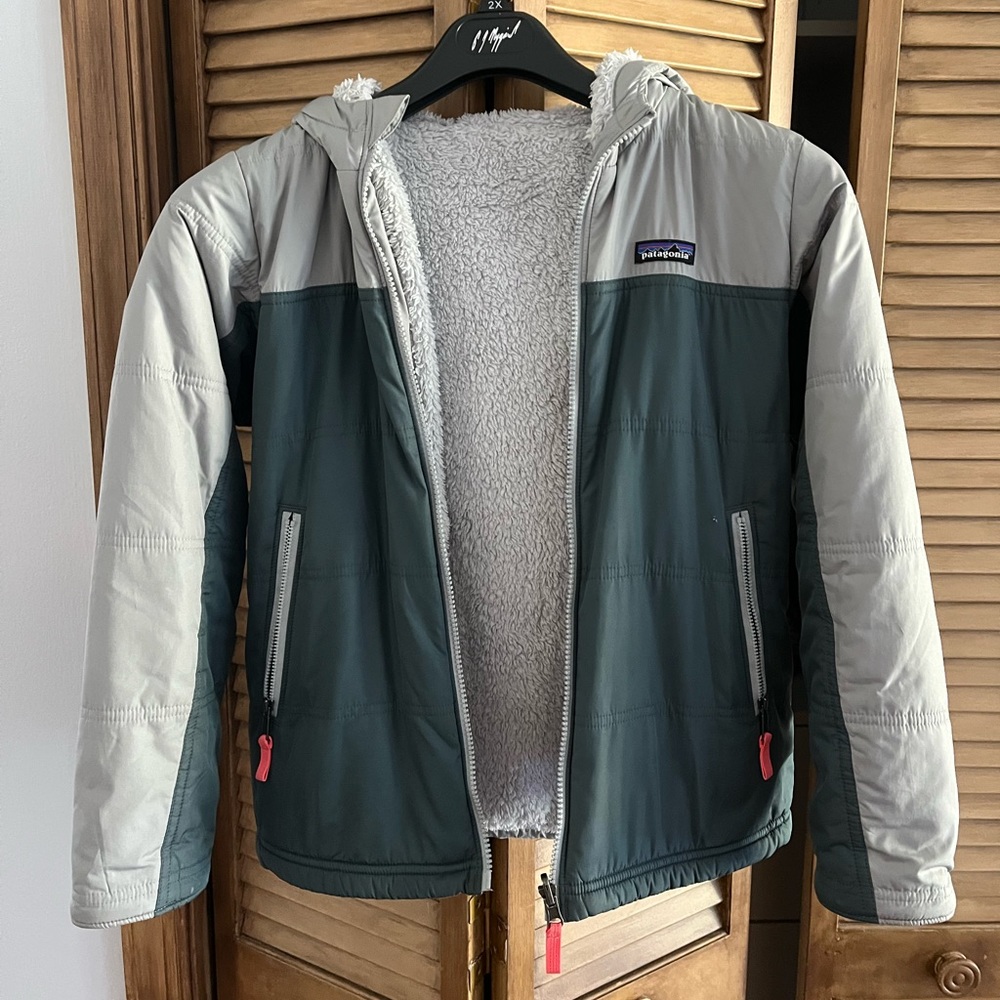 Reversible Patagonia Coat in a Girl’s size L
